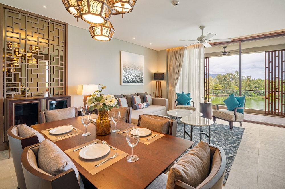 Signature Condo, 2 Bedrooms, Private Pool, Garden View photo 1