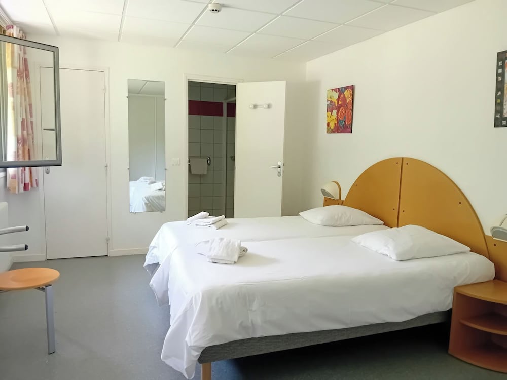 Twin Room (2 pers) photo 3