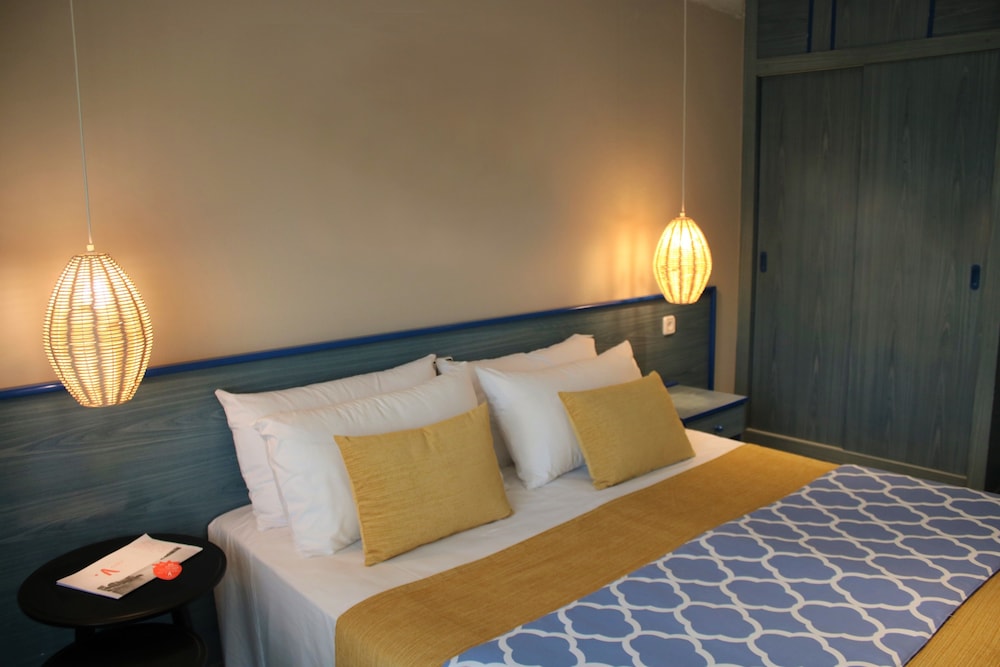 Double Room (Extra bed, 3 adults)