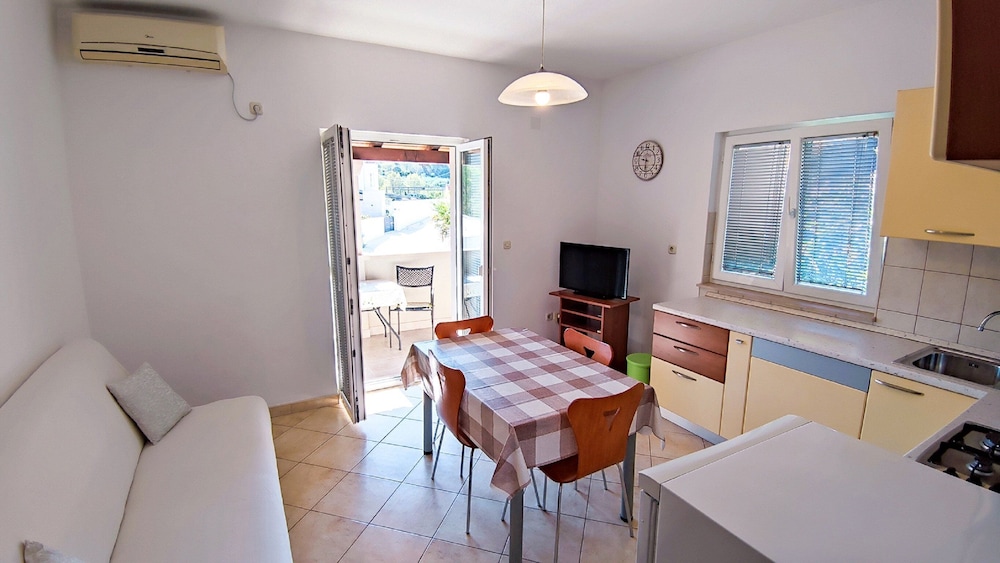 Apartment (One-Bedroom Apartment With Terrace (A)
