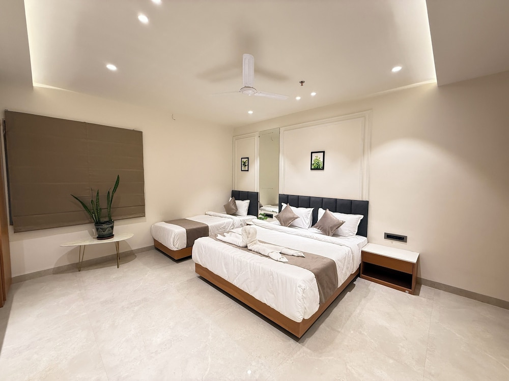 Superior Triple Room, Balcony