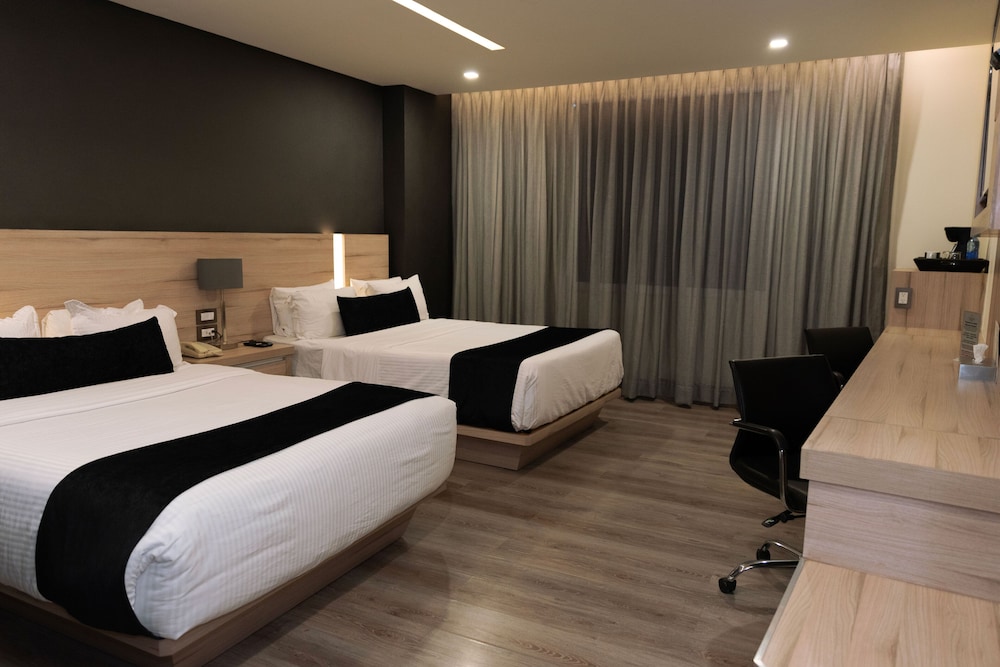 Standard Double Room, 2 Queen Beds photo 1