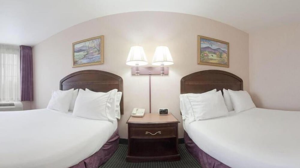 Suite, 2 Queen Beds (Add Living Area) - Photo 4