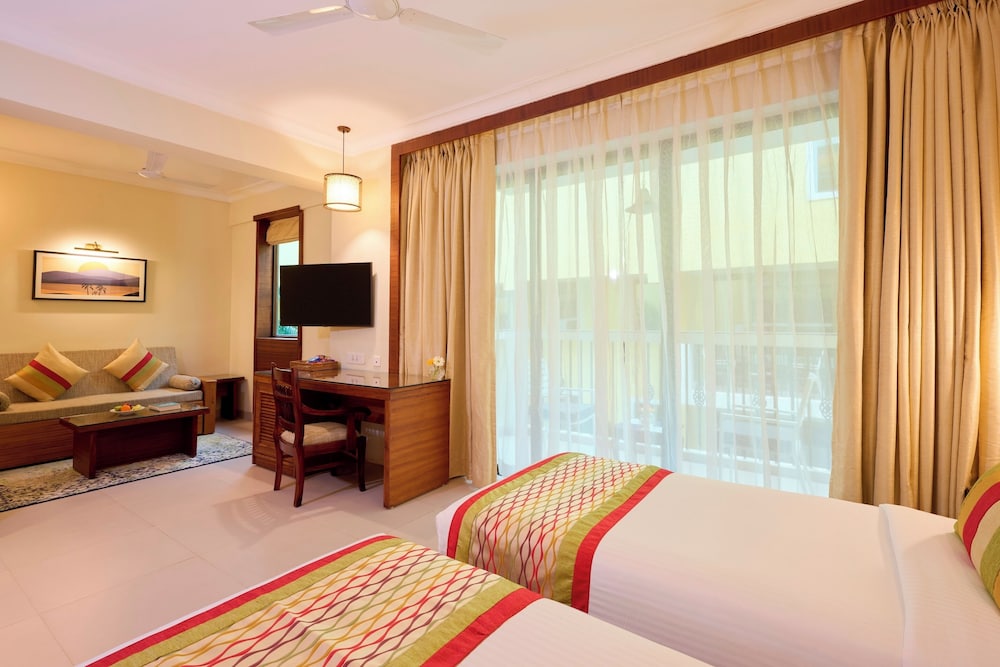 Premium Twin Room With Balcony - Photo 3