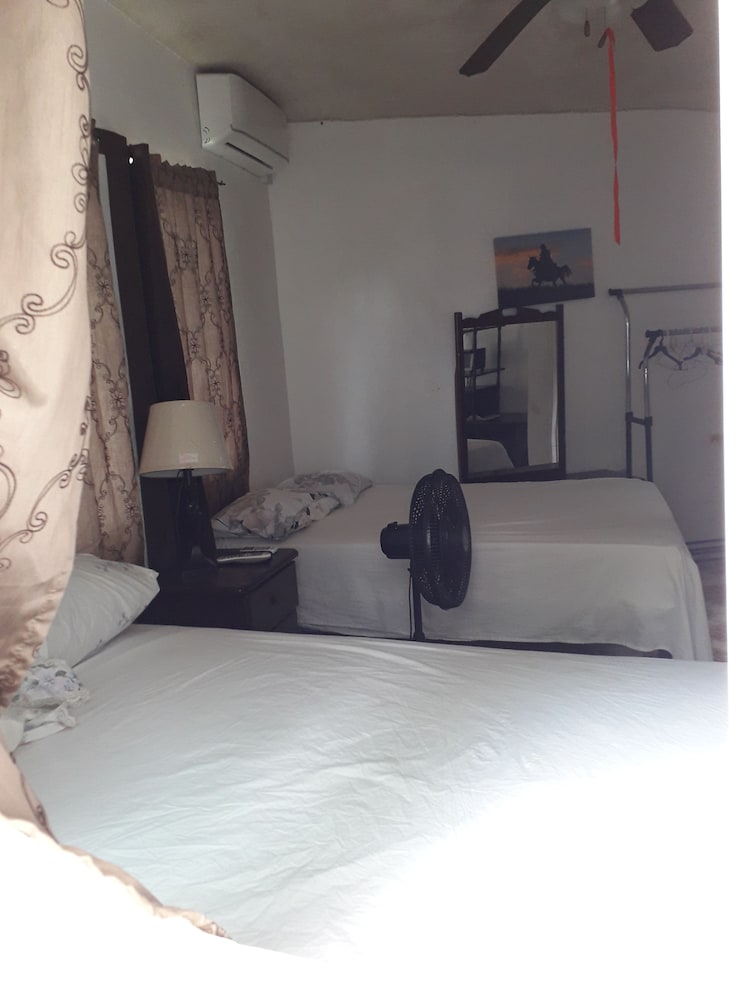 Double Room, 2 Queen Beds, Non Smoking photo 2