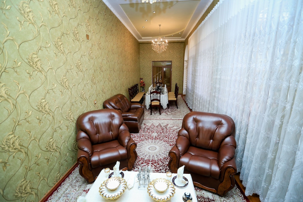 Small Double Room With Shared Bathroom photo 2