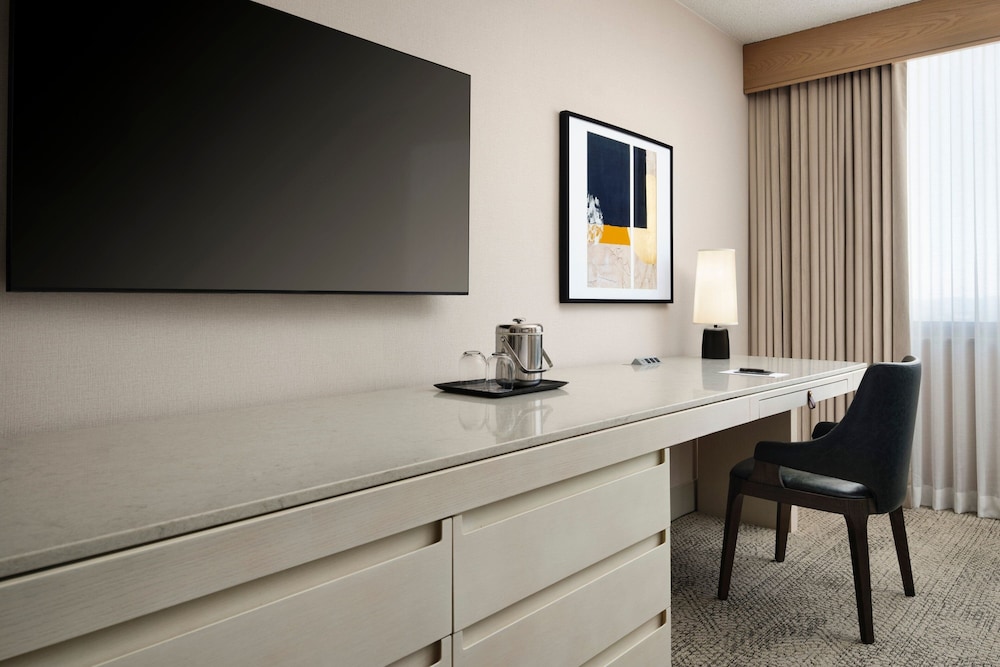 Premier Room, 2 Double Beds - Photo 4