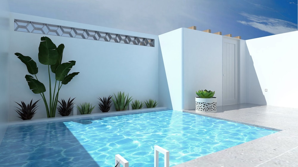 Grand Family Suite with Private Pool - Photo 5