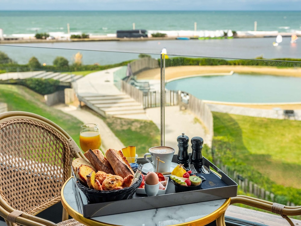Chambre Classique, 2 lits une place, balcon, vue mer (Overlooking Sea) Chambre Classique, 2 lits une place, balcon, vue mer (Overlooking Sea)