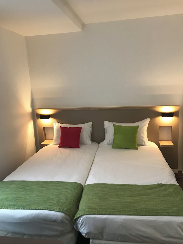 Classic Studio, Twin Beds photo 2