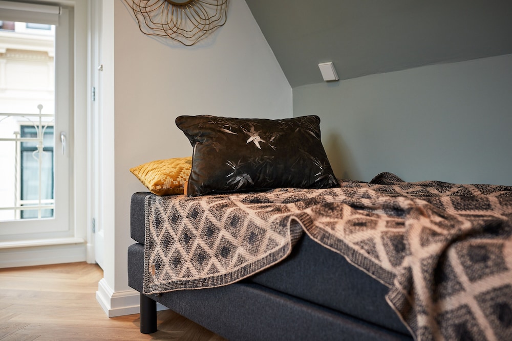 Luxury Apartment photo 3