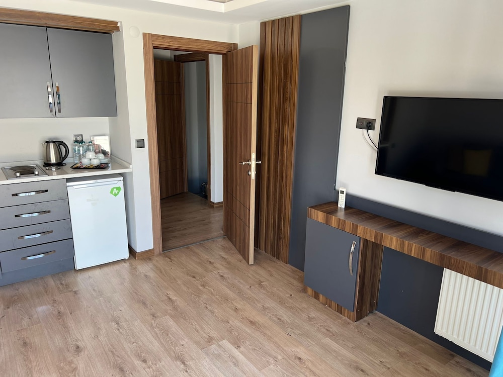 Suite - Photo 7