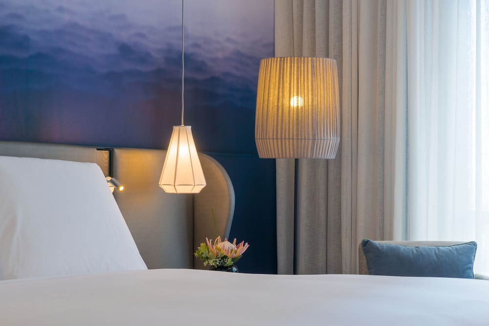Classic Room, 1 King Bed, Non Smoking, City View