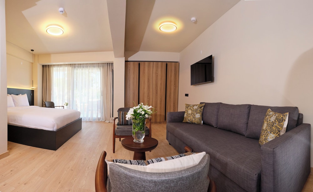 Deluxe Room, Balcony photo 1