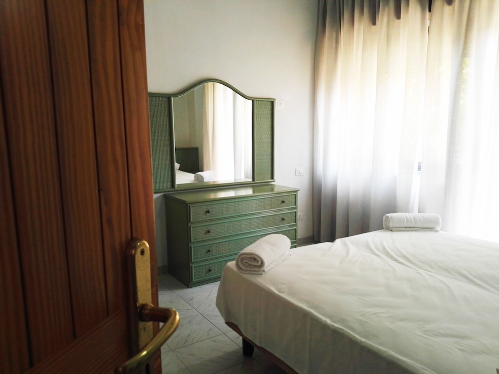 Comfort Room, 2 Bedrooms photo 2