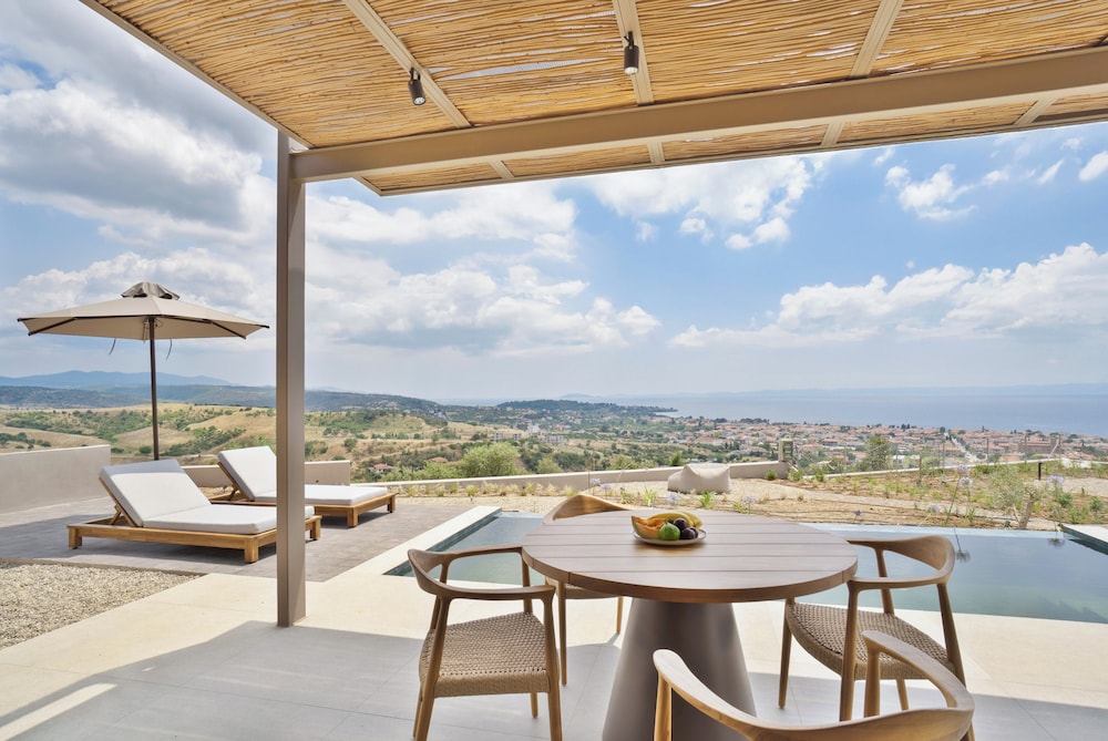 Luxurious Villa 360o View with infinity pool