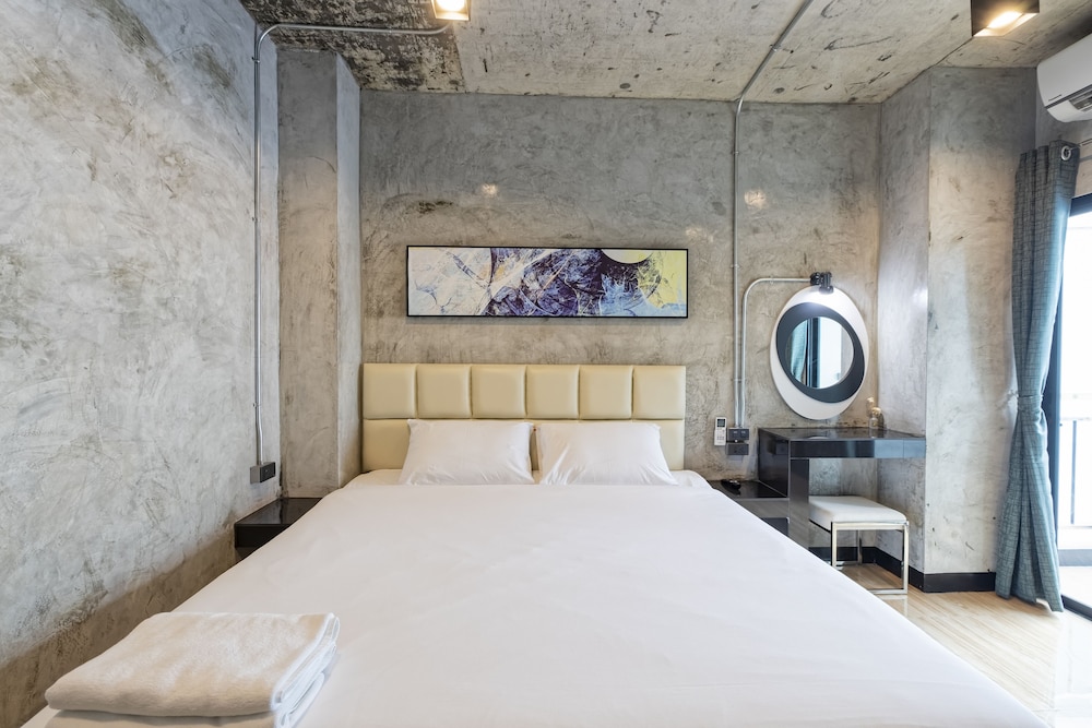 Standard Double Room - Photo 5