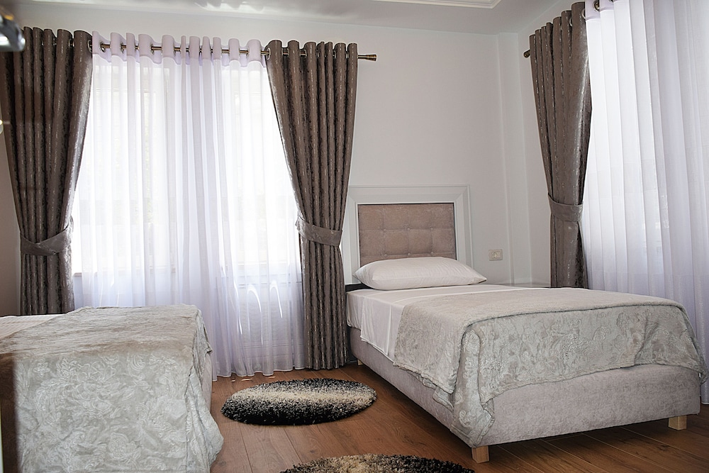 Deluxe Triple Room photo 1