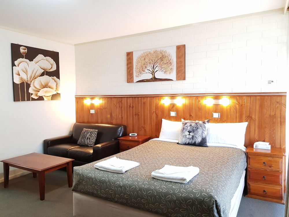 Executive Double Room, 1 Queen Bed, Kitchenette, Ground Floor photo 1