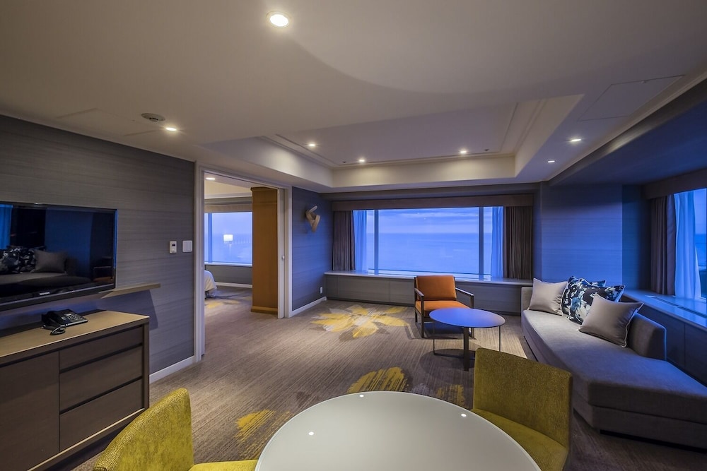 Club Suite Room, Multiple Beds, Non Smoking, Executive Level
