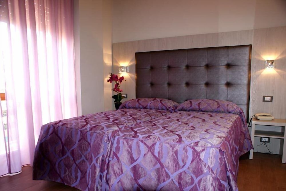 Triple Room photo 3