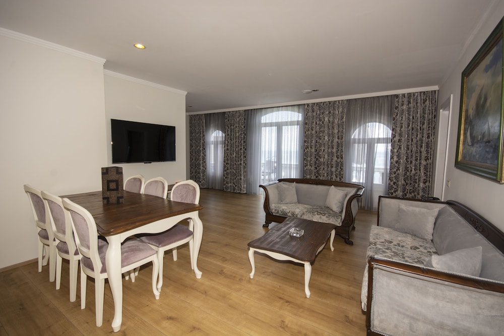 Amsterdam Luxury - 2 Bedroom photo 3