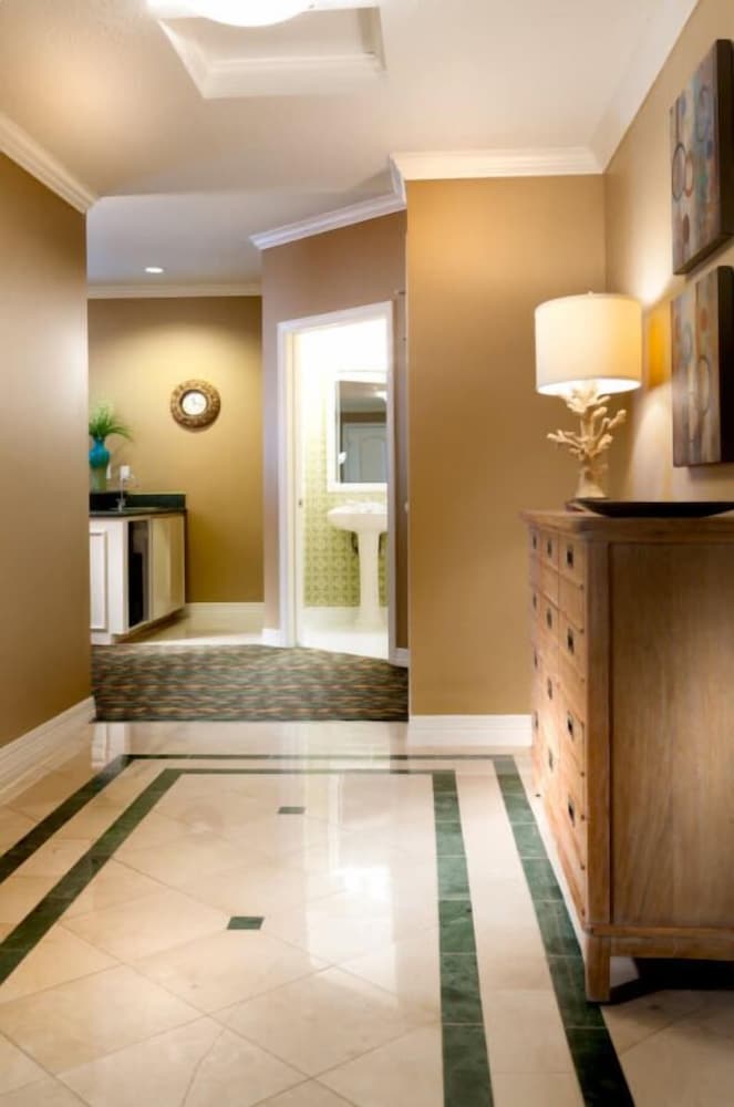 Suite, 1 King Bed, Bay View (Presidential Suite) photo 3