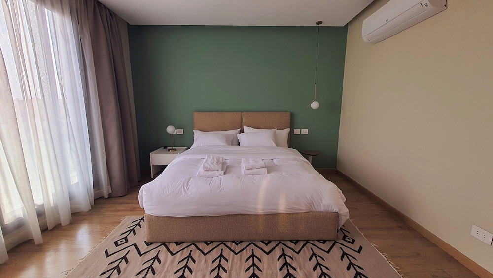 Luxury Apartment (Milena@silverpalm) photo 2