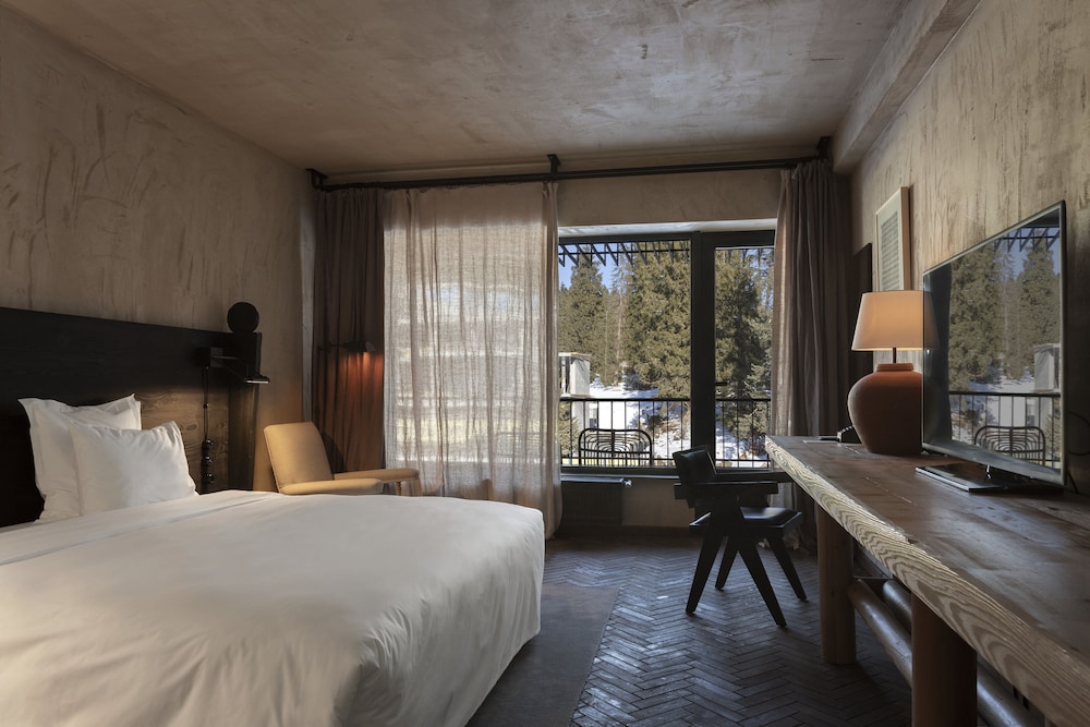 Standard Room, 1 King Bed - Photo 1