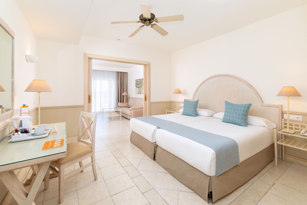 Junior Suite (2 adults and 1 child)