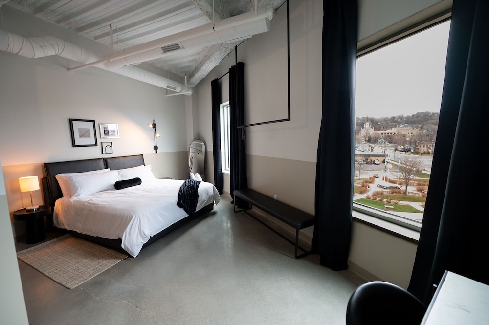 Business Room, 1 King Bed photo 3