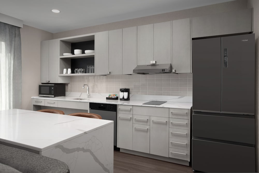 Suite, 1 Bedroom (Kitchen) photo 3