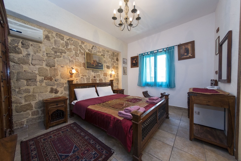 Room (5) photo 1