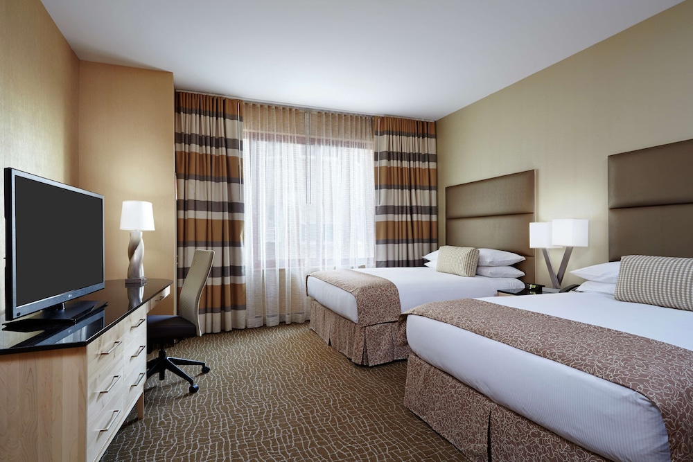 Suite, 2 Queen Beds, Kitchenette photo 1