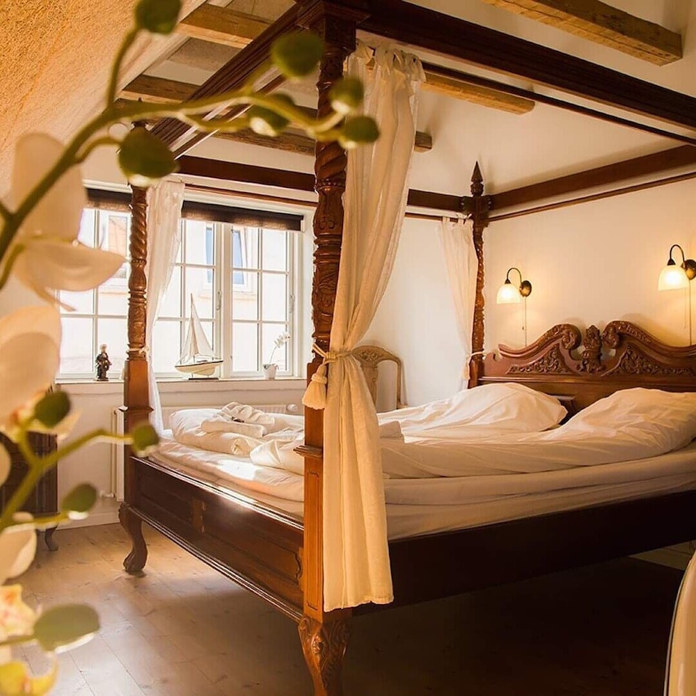 Deluxe Triple Room, 1 Bedroom, Kitchenette photo 2