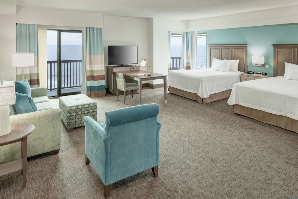 Studio Suite, 2 Queen Beds, Balcony, Oceanfront (Wet Bar)