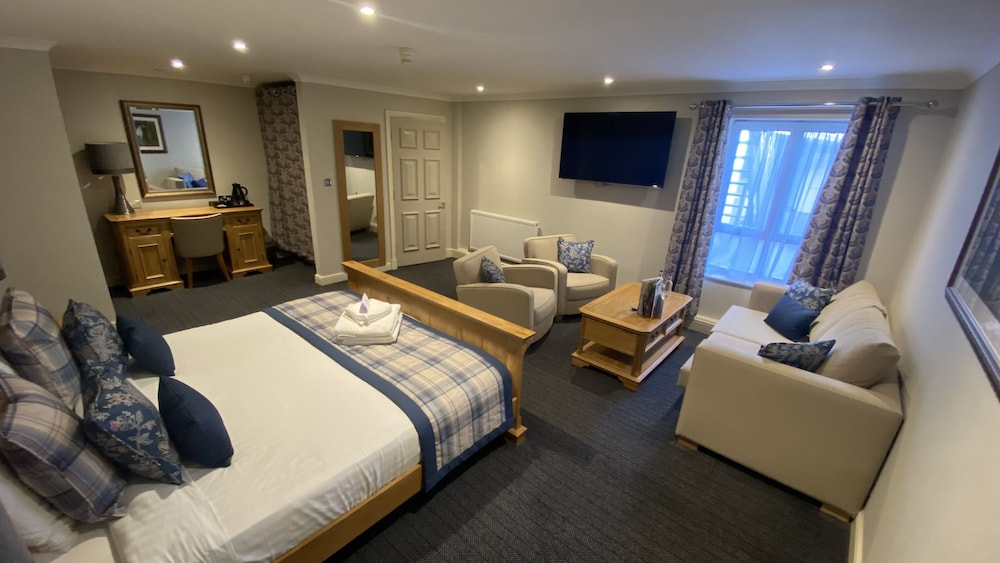 Junior Suite, 1 King Bed - Photo 4