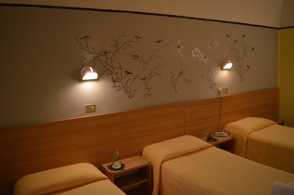 Quadruple Room (Camera Quadrupla) photo 2