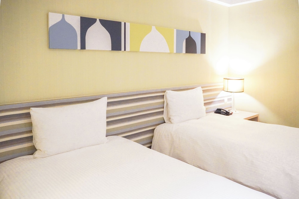 Classic Double Room, Roll-in Shower