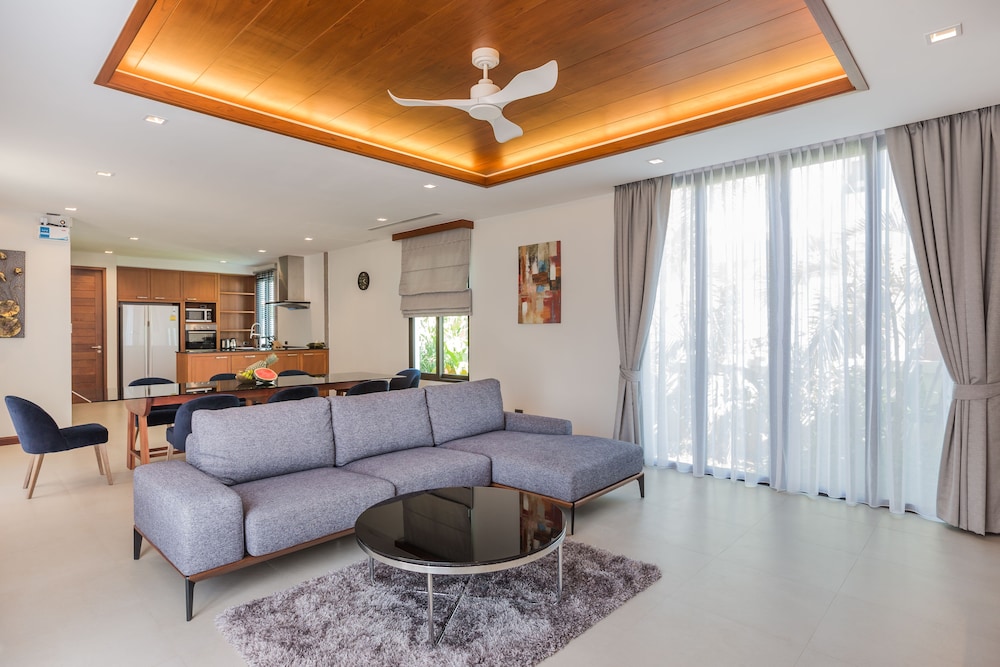 4-Bedroom Villa with Private Pool photo 1