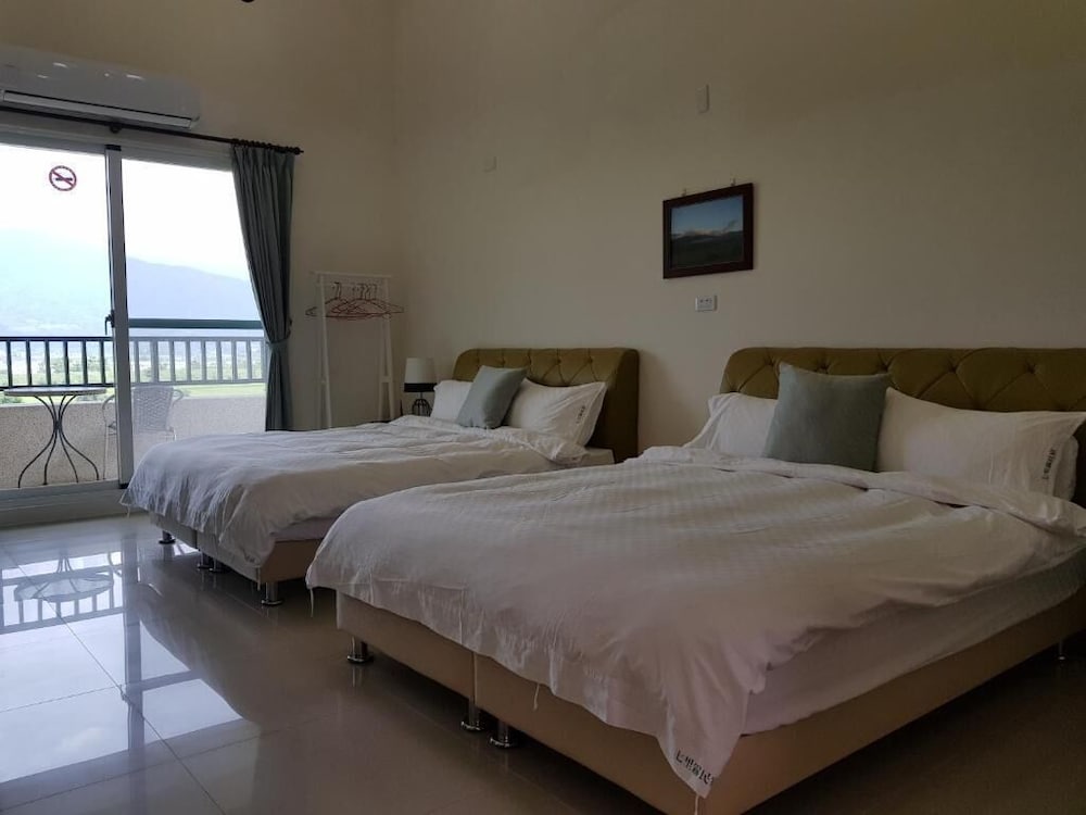 Comfort Quadruple Room, 2 Double Beds, Mountainside