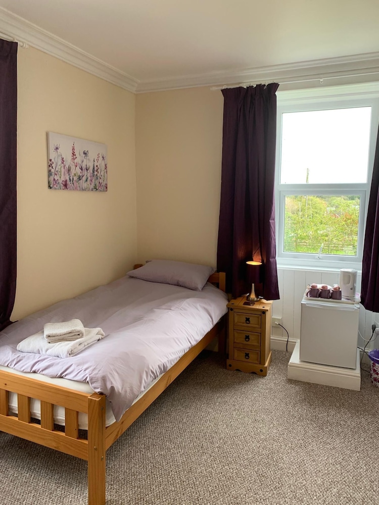 Triple Room, Ensuite photo 2