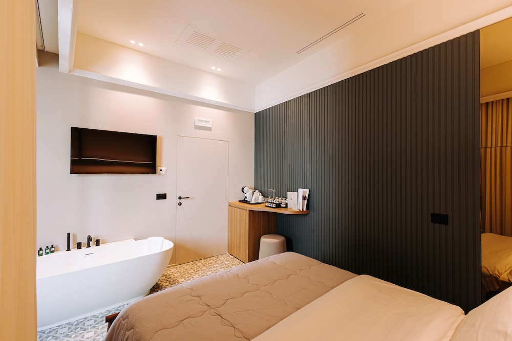 Romantic Suite photo 3