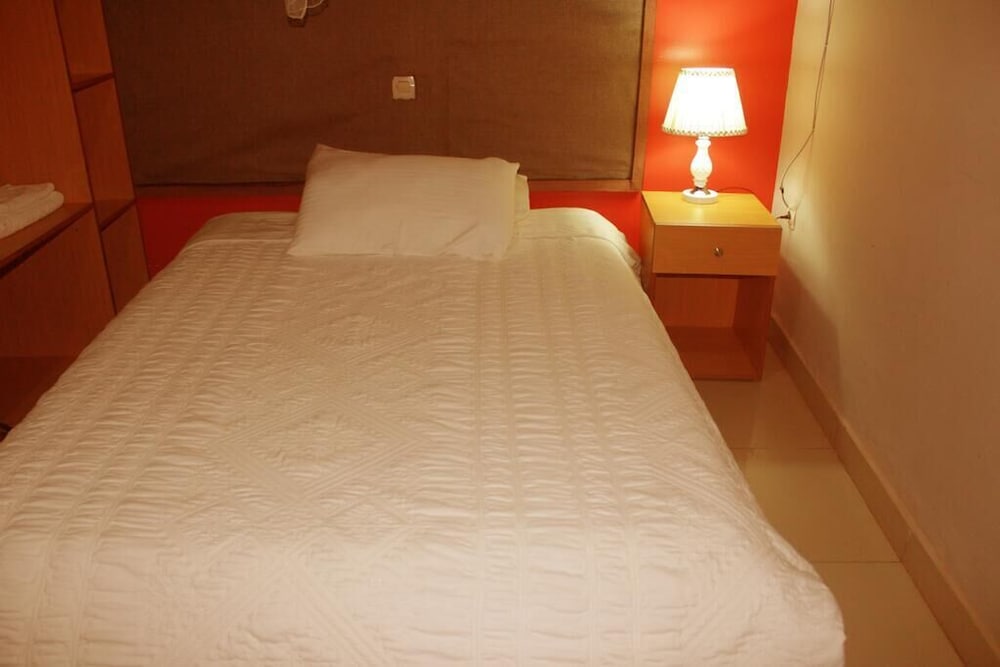 Standard Single Room, Balcony, Lake View