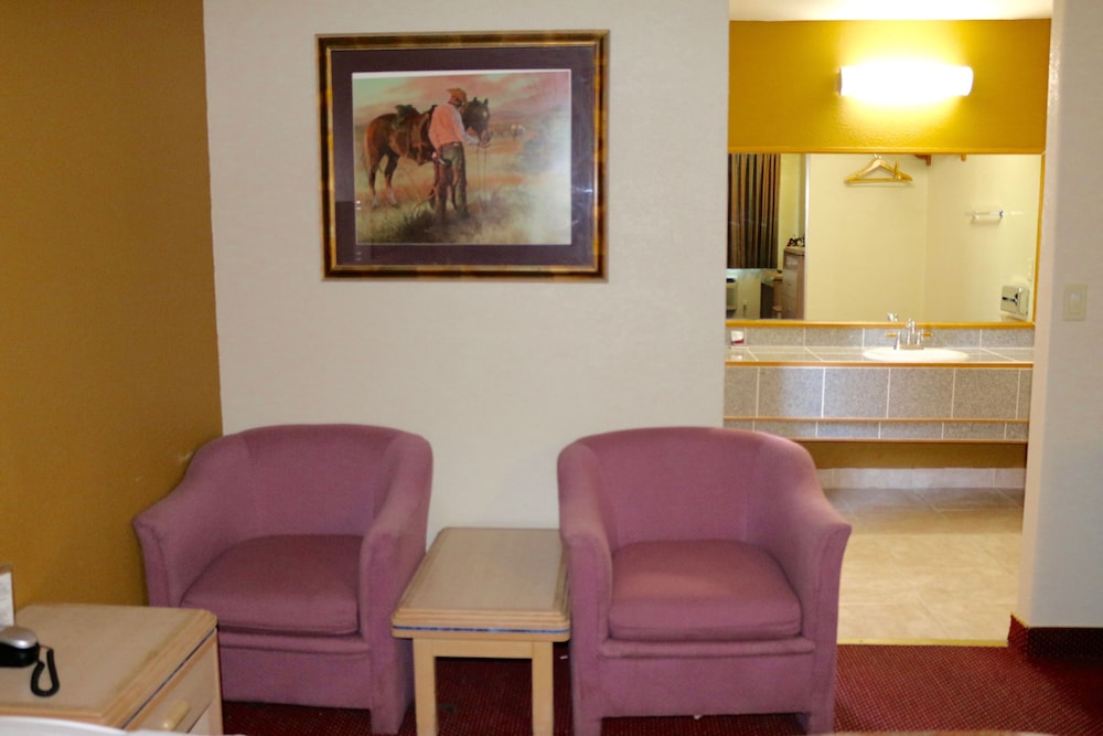 Premium Room, 1 King Bed, Jetted Tub photo 3