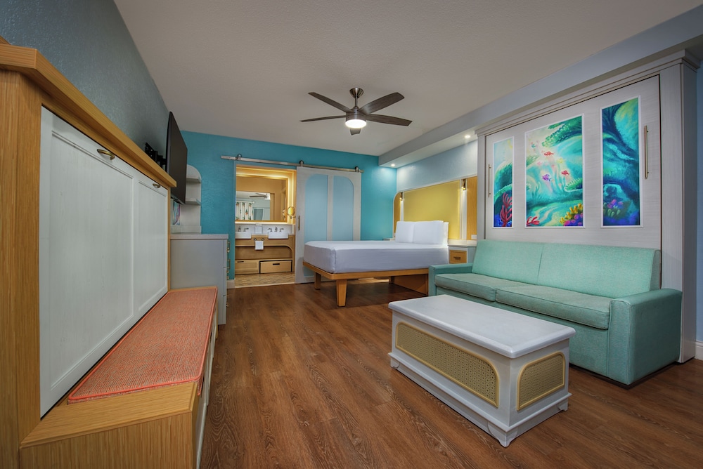 Preferred Room. Wheelchair accessible with tub and option for hearing accessibility. 2 queen beds, 1 - Photo 2