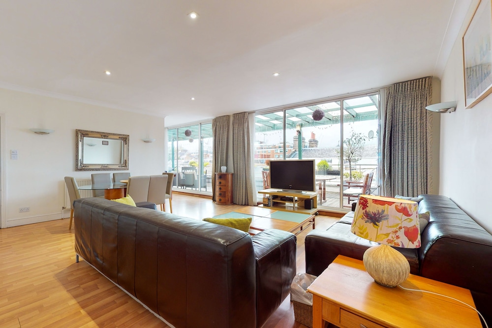 Luxury Penthouse (Apartment 13, 5 Persons)