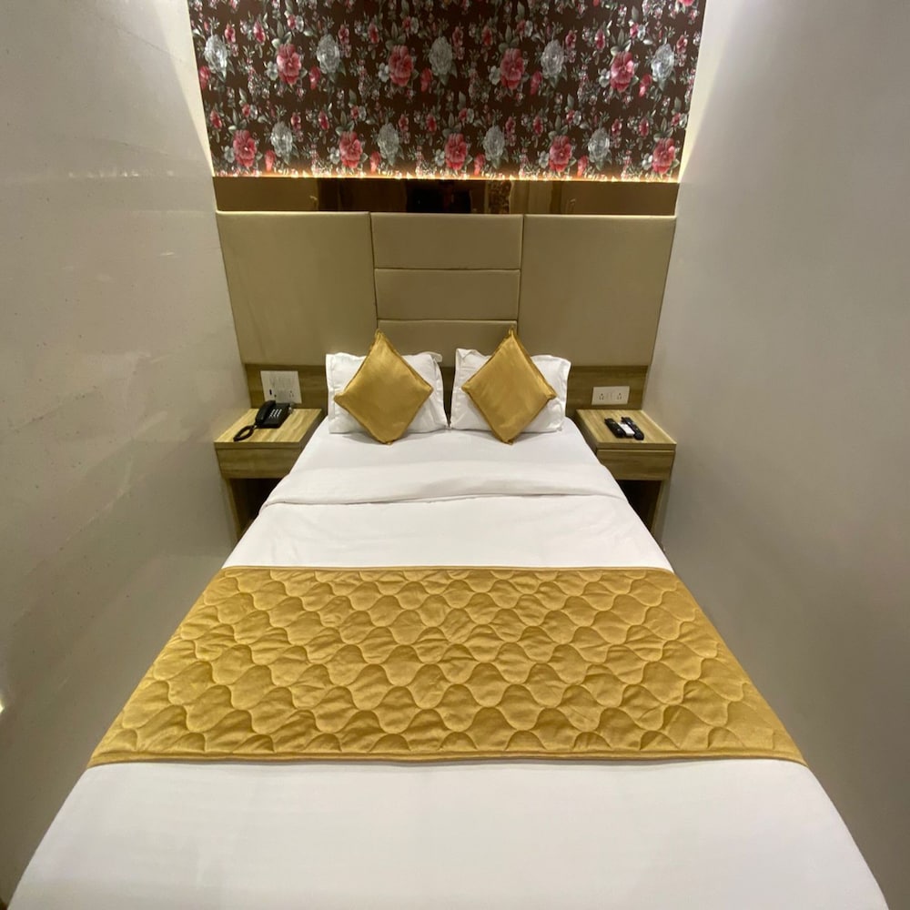 Deluxe Double Room - Photo 1