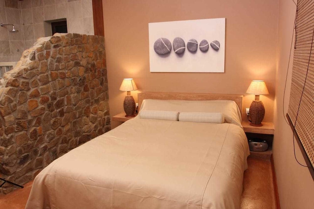 Studio, 1 King Bed, Non Smoking, Lagoon View photo 1