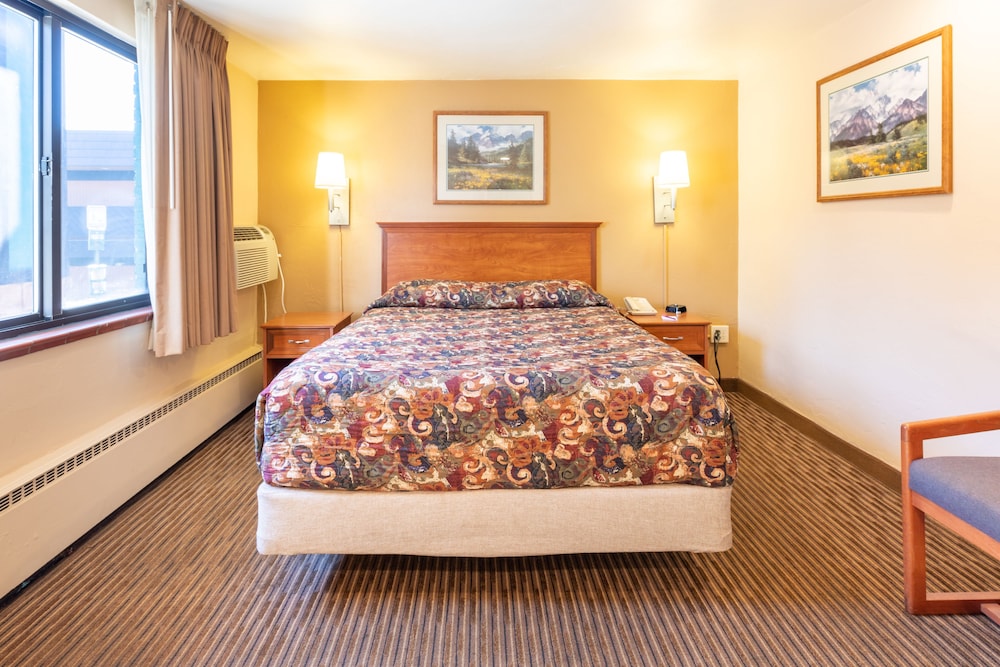 Standard Room, 1 Queen Bed - Photo 1